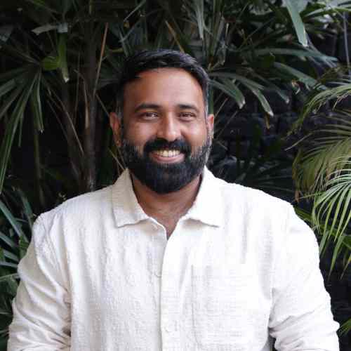 Dr Chinuu Kwatra